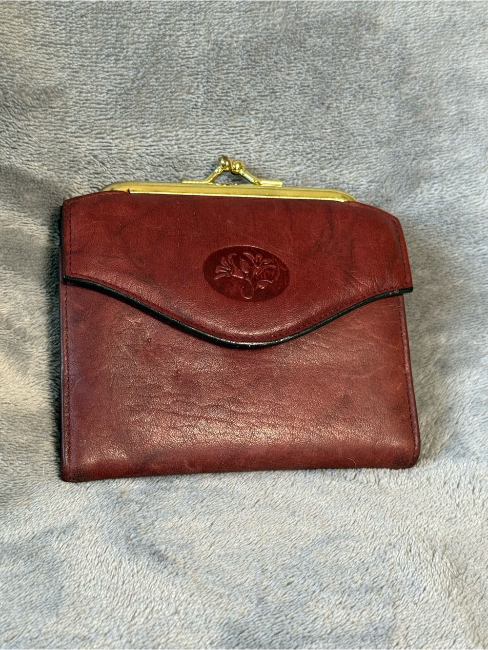 Buxton Vintage Genuine Leather Kiss-Lock Wallet